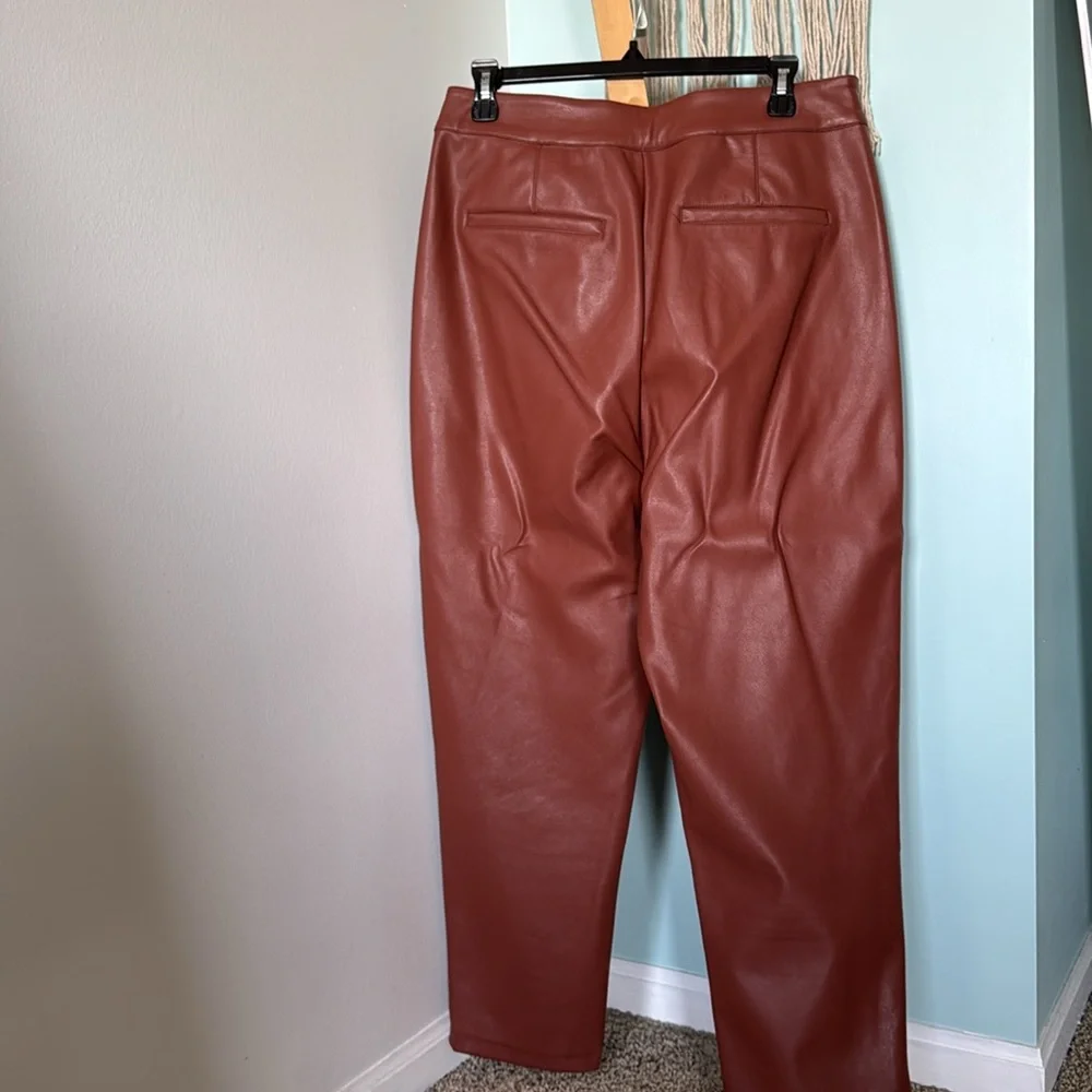 Brown faux leather pants 🧡 - Picture 3 of 3